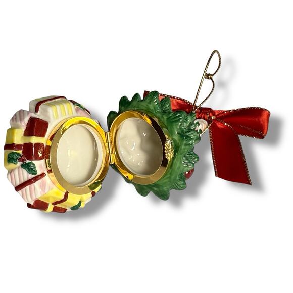 VTG Spode Porcelain Christmas Tree Hinged Trinket Box Ornament Collectible 3” - Picture 8 of 13